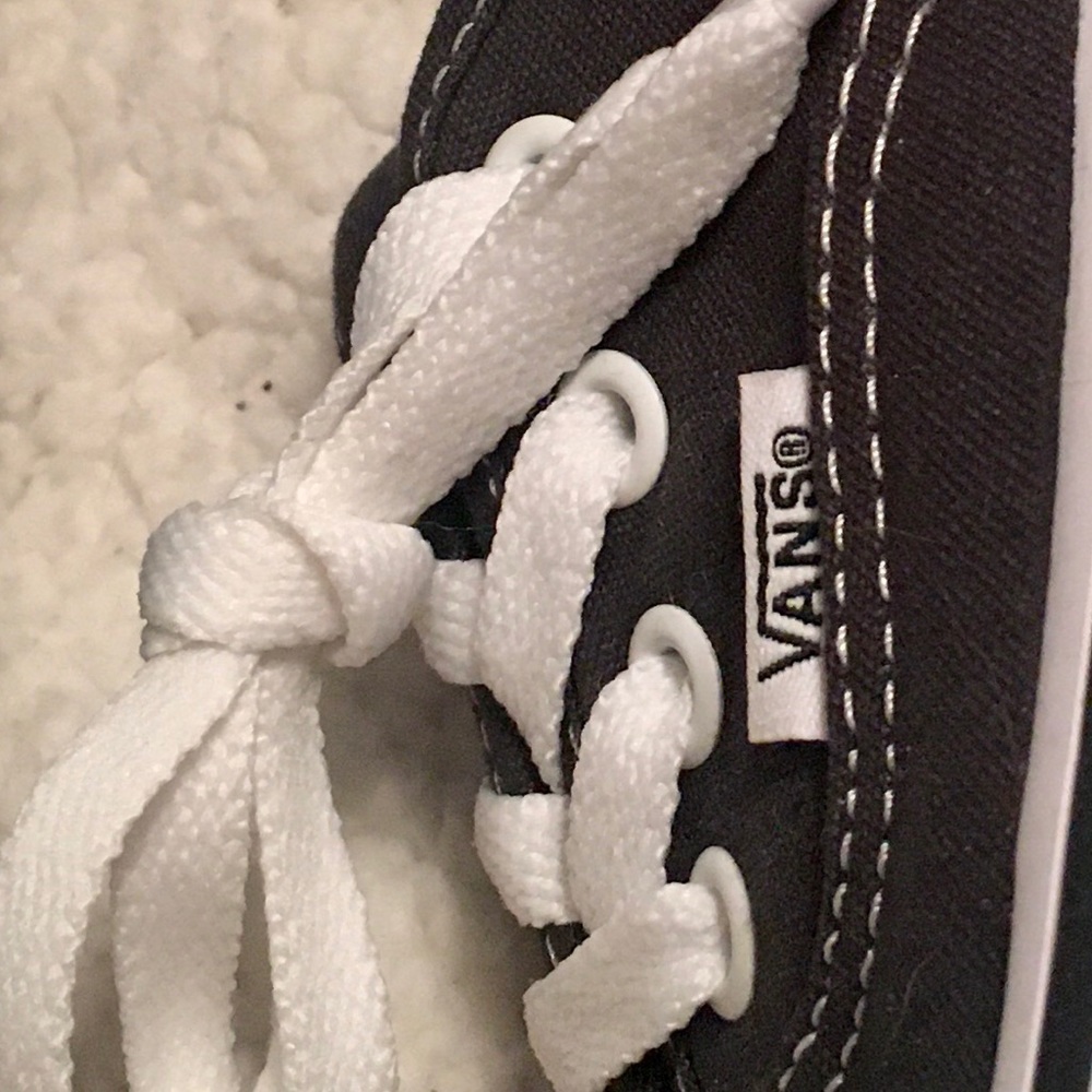Skate shoes